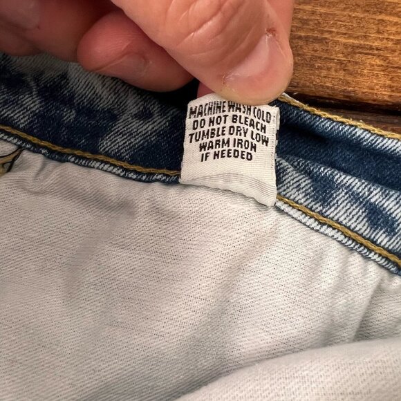 Evolution in Design Jean shorts mens size 40 Acid Wash Distressed cutoff Bermuda - Picture 5 of 12